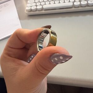 Elegant Gold Oura Ring Size 10 
This is the second of 2 available